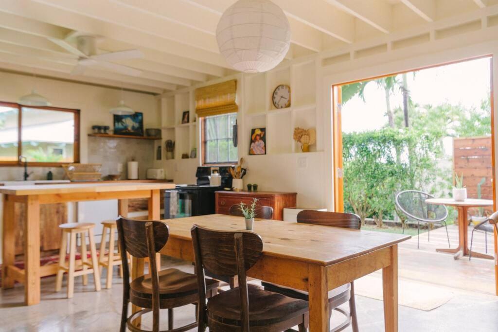 Magic Sands Beach Bungalow Villa Kailua-Kona Exterior photo